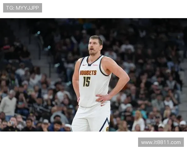 [NBA]哈滕冲击顶飞约基奇 上篮打成2+1.